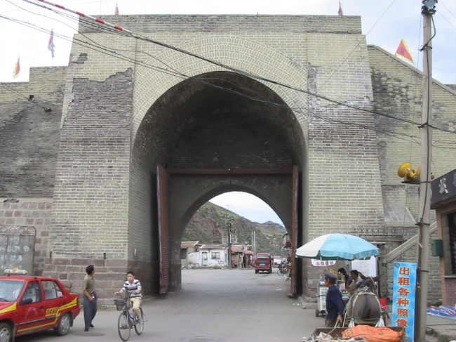 長城（大境門）です。いかにも北辺の守りという雰囲気があります。これを越えると内モンゴルまでもう一息です。