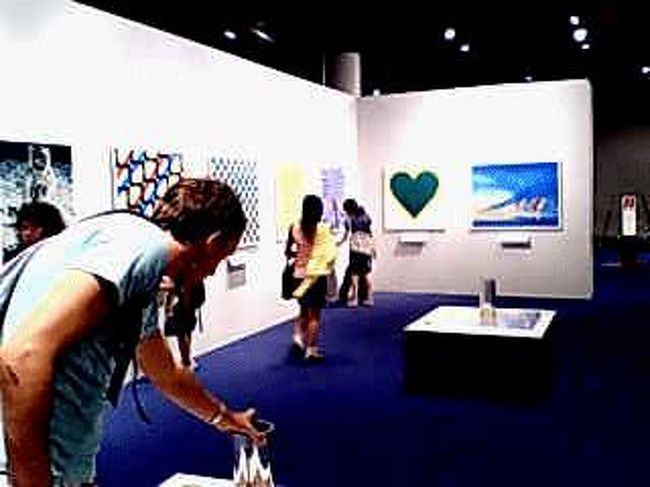 サイエンスミュージアムにて。不思議な絵が沢山あります。