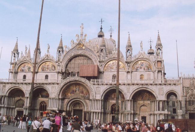 Basilica di San Marco やっぱりこれを見ないとVeneziaは始まらず。