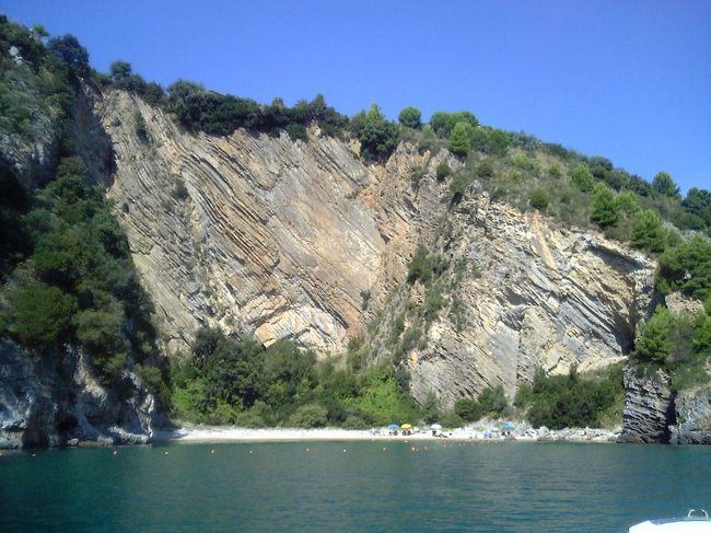 ビーチ到着。隠れ家的なビーチってところですか