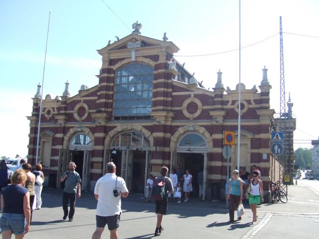 屋内マーケット。