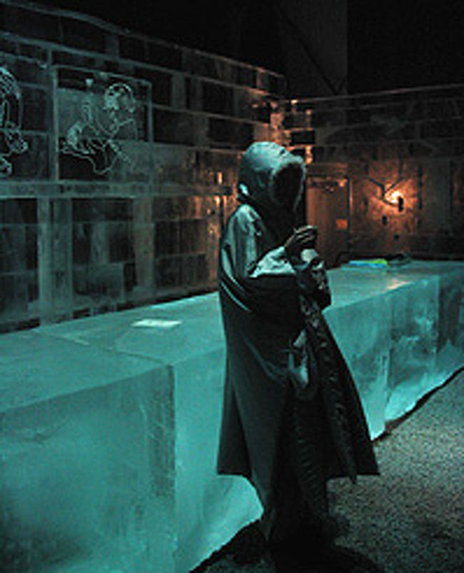 アイスバー、飲み物は一杯無料。