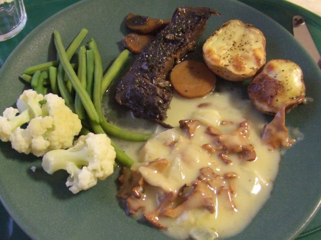 ムースは前日からハーブとワインで漬け込んでてとってもテンダー♪おいしかった。