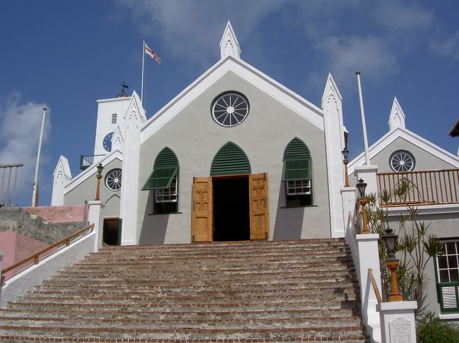 〜セント・ペーターズ教会〜<br />基となる部分は１６１９年に建てられた教会で、西半球で最も古いアングリカン教会のようです。