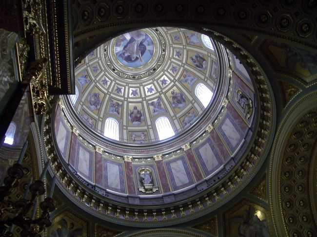 立派なドーム。