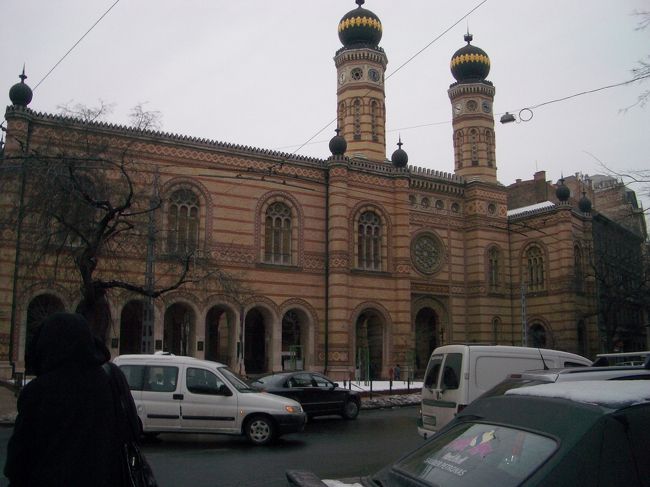 大きなシナゴーグ。<br />この時は中に入れませんでした。