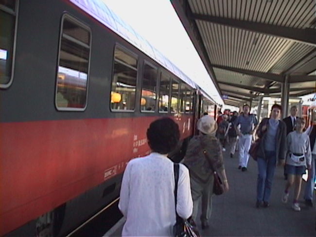 特急列車でザルツブルグへむかいます。