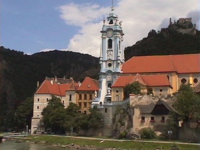 デュルンシュタイン 青の教会