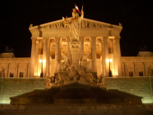 国会議事堂。<br />ギリシャっぽいです。