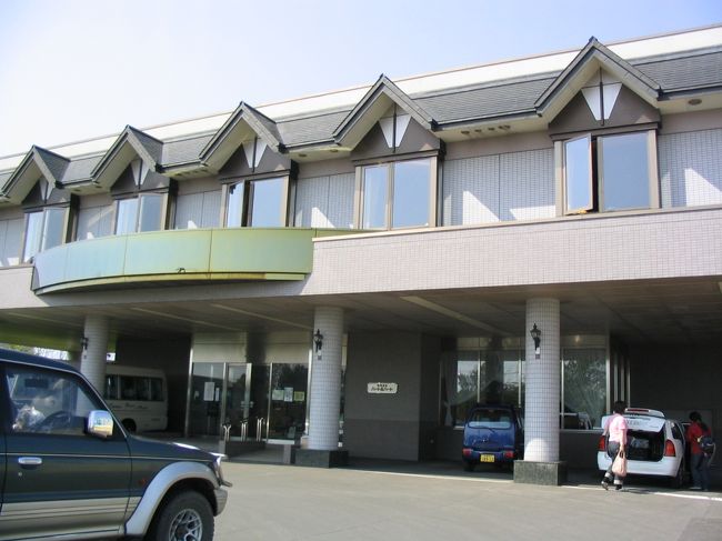 ２日目の宿。田園地帯にぽつんとある100％天然温泉。