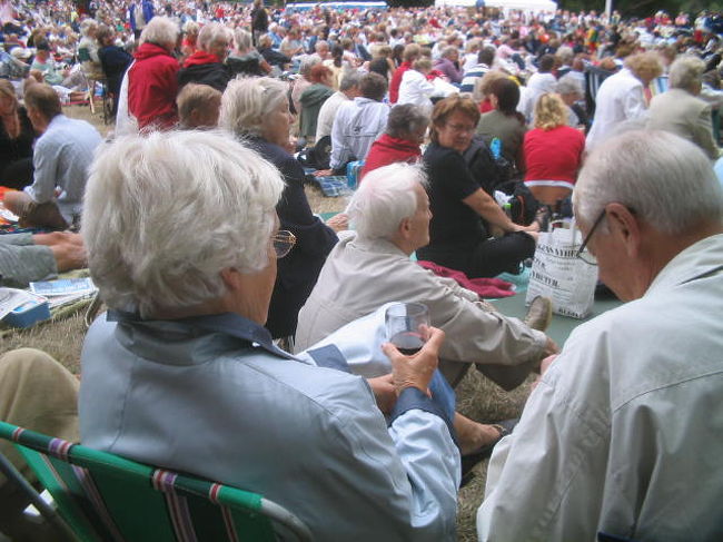 あいにく雨が降ってきたがお構いなし