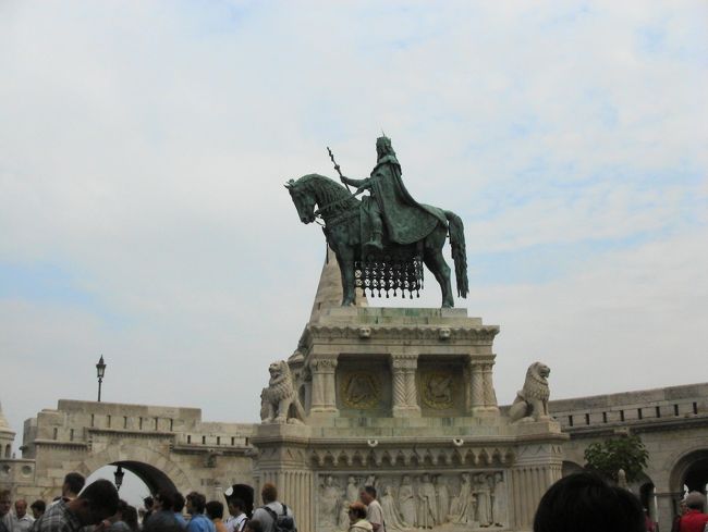 漁夫の砦・聖イシュトヴァーンの騎馬像