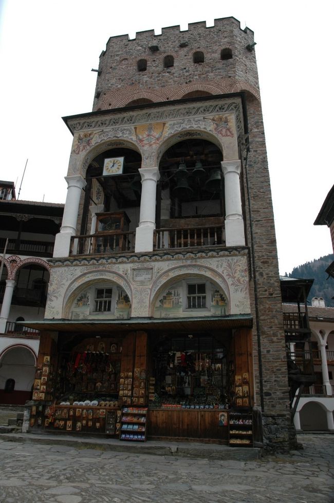 フレリョの塔の１階には、売店になっています。いろいろなお土産物が並べてあります。