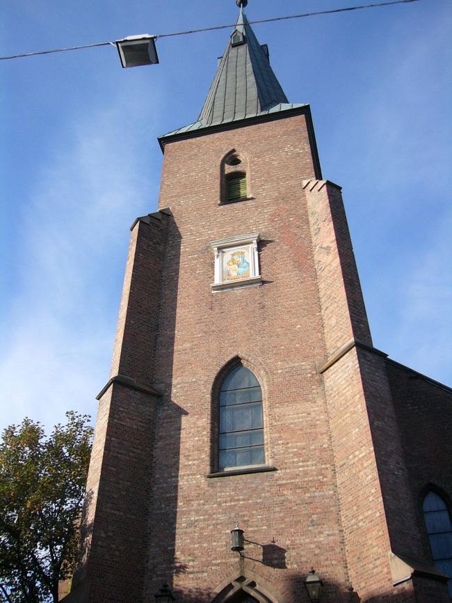 ホステル近くの教会。<br />