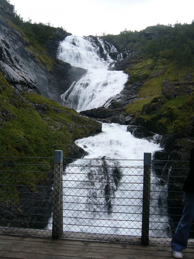 ヒョースの滝で一旦停車して、写真タイムが5分ほどありました。