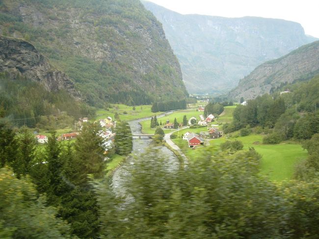 そろそろフロム駅に到着します。