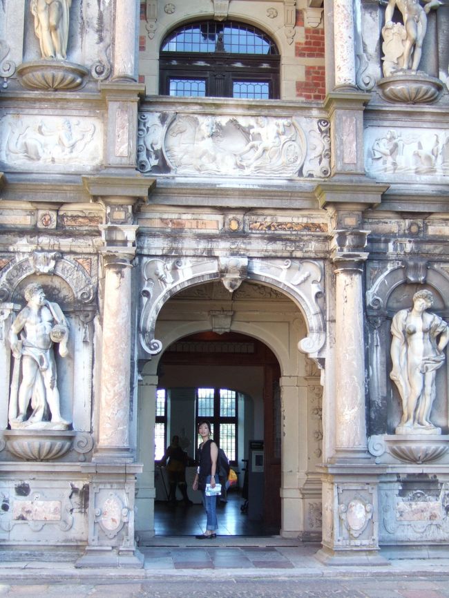 中世へといざなう入口。