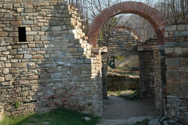 ツァレベッツの丘からの裏口です。