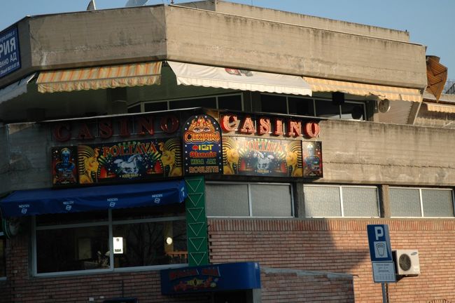 ヴェリコ・タルノヴォの街の中心にある映画館です。