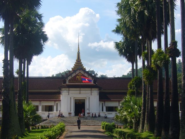 一息おき、王宮博物館へ
