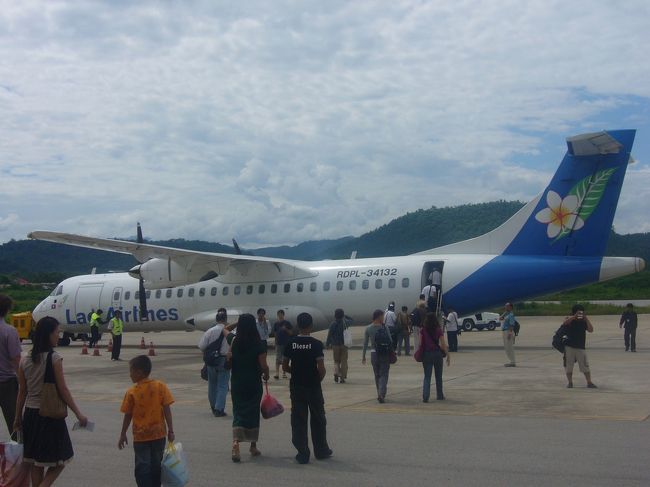 翌朝、ルアンパバーンからビエンチャンへ