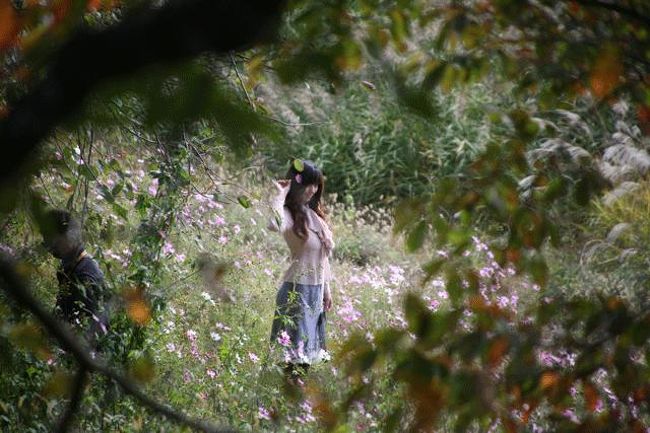 AV女優かな?タレントなのかな?それとも素人なのかな?いろいろ想像力を膨らませてみました。とりあえず１枚。(笑)