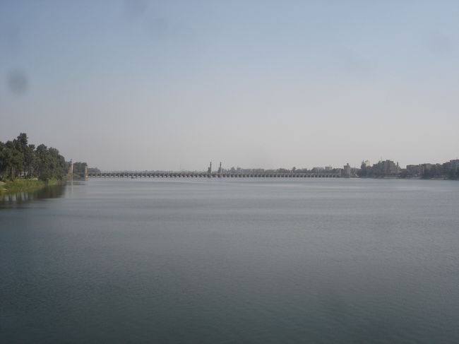 カイロダム。カイロより、かなりぼられる値段を言われるので要注意。