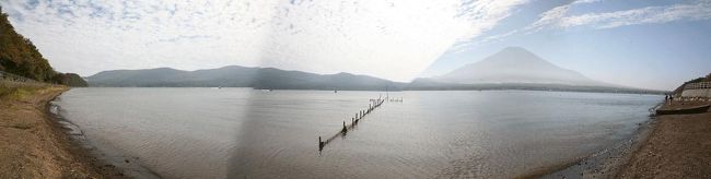 北側湖畔から見た山中湖全景です。<br />パノラマにしました。