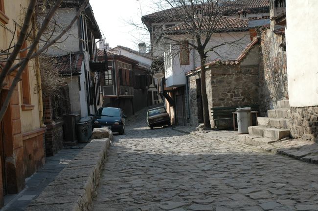 プロヴディフの旧市街の道路です。石畳がなんとも風情があります。