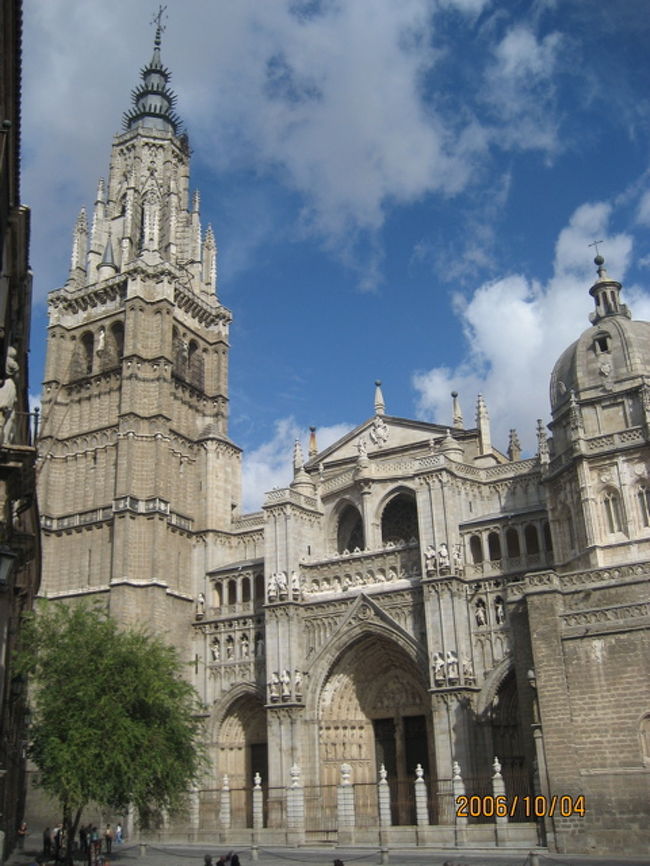 トレドの町の中心カテドラルの見学から始めます。