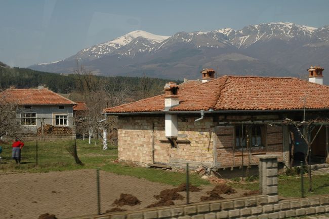 トラキア平原の農家の風景です。