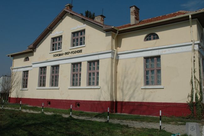 カザンラクのバラ博物館です。バラの香油の製造過程の写真や蒸留釜などが展示されています。