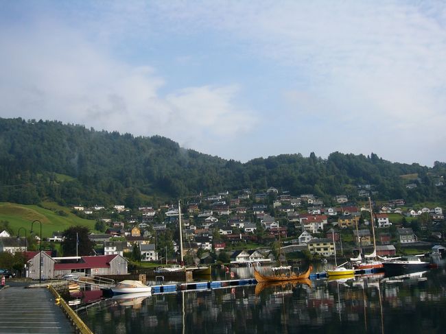 ノールハイムスンの町。<br />「ノルウェーで一番美しいと形容される小さな町」ということでしたが、私にはあまりピンときませんでした。<br />