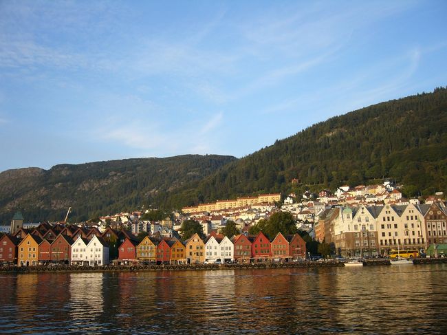 ベルゲンは、雨が多いそうで、私もちょっと降られましたが、夕方にはこんなに綺麗に晴れました。<br />私はあまり都会が好きではありませんが、ベルゲンは気に入りました。