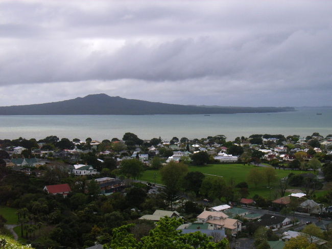 これが、非常に美しい風景。<br />ニュージーランドに来て一番感動しました。<br />海がすごくきれい。