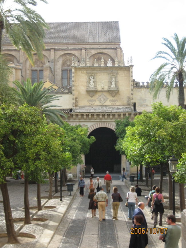 メスキータを出たとき振り返って撮った。