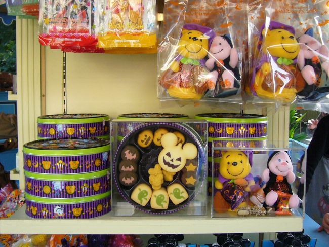 ハロウィンならではのお土産たち<br />このクッキー美味しかった！