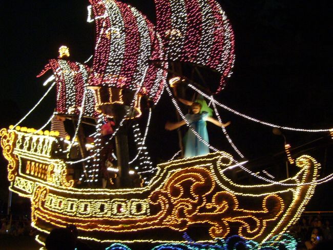 三脚を立てて撮影してますが、結構ブレてしまいます。