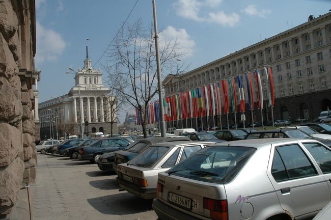 ソフィアの中心地、スヴェタ・ネデリャ広場には、ソフィアで唯一の百貨店、ツム・デパートがあります。