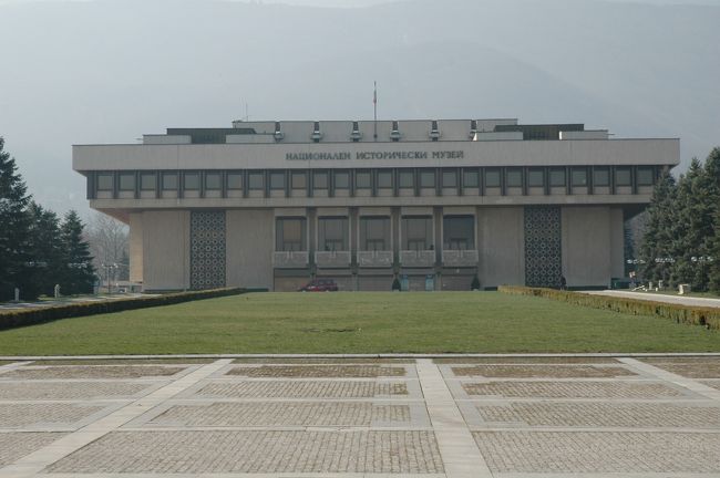 国立歴史博物館です。紀元前から２０世紀にかけてのブルガリアの歴史の展示品を展示しています。