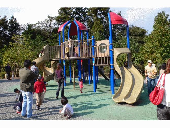 小さいですが、子供の遊び場があります