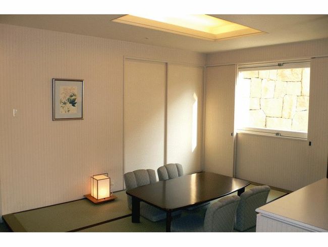 角部屋のため、窓があって明るい畳コーナー