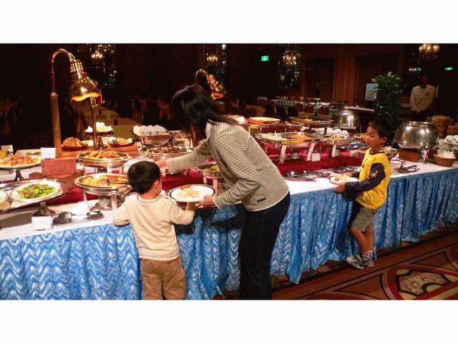 会場は、意外に空いていました