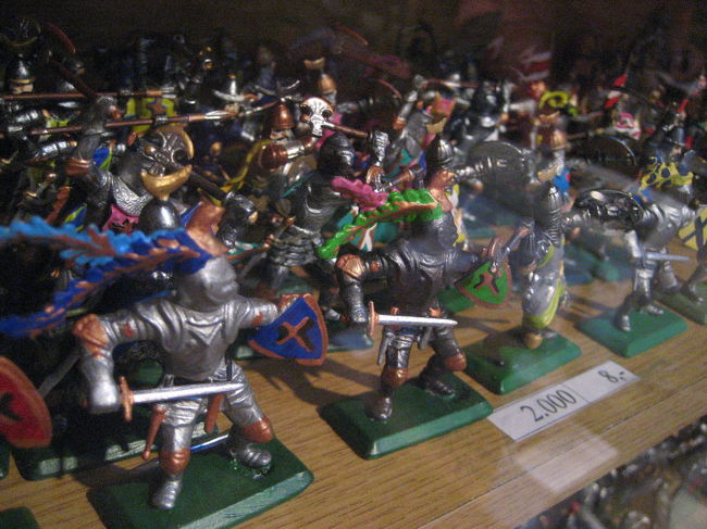 軍事博物館のギフトショップより<br /><br />中世騎士団というかんじですね。