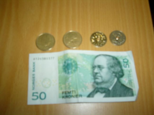 ノルウェーのお札と硬貨。<br />帰国2日前にして、全財産約70NOKになりました。<br />