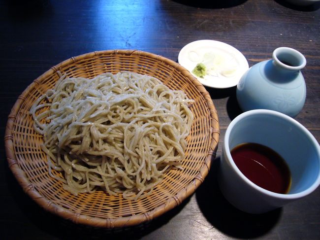 「せいろ（大）」<br />ご主人が毎朝打っている蕎麦です。<br />一枚じゃ物足りないかなぁ〜と思って“大”を頼みましたが、けっこうボリュームがありました。　もちろん味は最高♪　