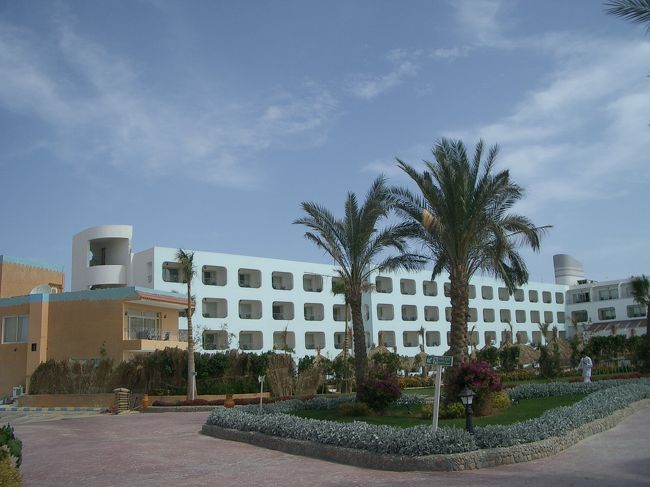 そして、このアクアパークのあるホテル。<br />良く見ると船の形をしてるのね☆