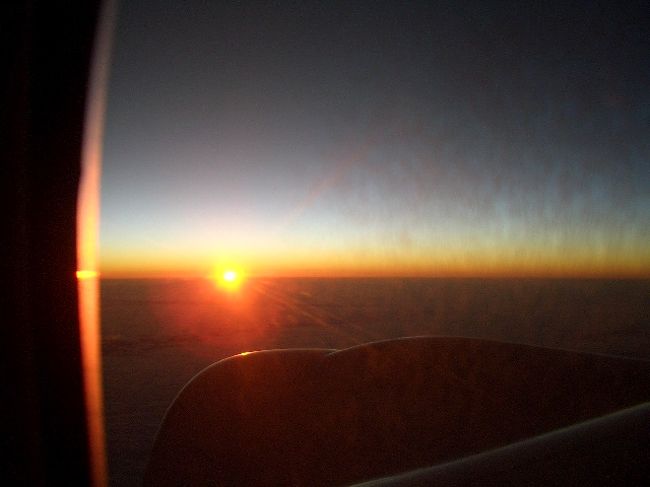 雲海から日の出を拝む。 