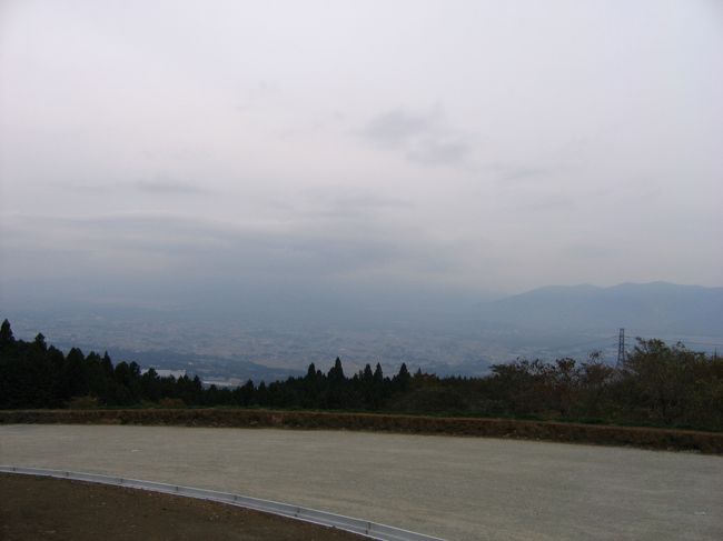 あとは御殿場線足柄駅を目指して下りです。写真ではちょっと分かりづらいですが、峠付近からは御殿場の街が眺望できます。