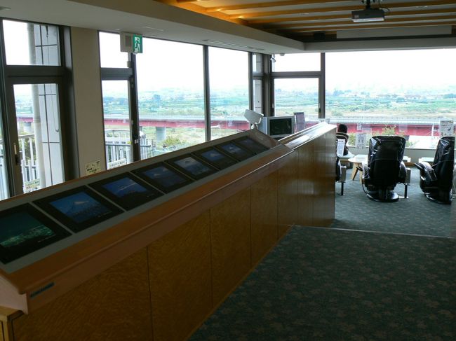 富士川楽座の展望ラウンジ（入場無料・飲食物持ち込み不可）から見えるのは・・・